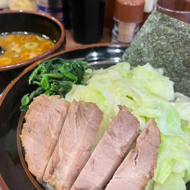 つけ麺(小)キャベツ(横浜家系 まるに家 )