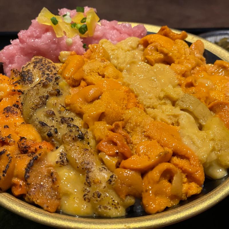 本日の5大うに食べ比べ丼(うに専門店世壱屋 函館魚まさ店)