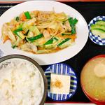 野菜炒め定食(魚吉食堂 )
