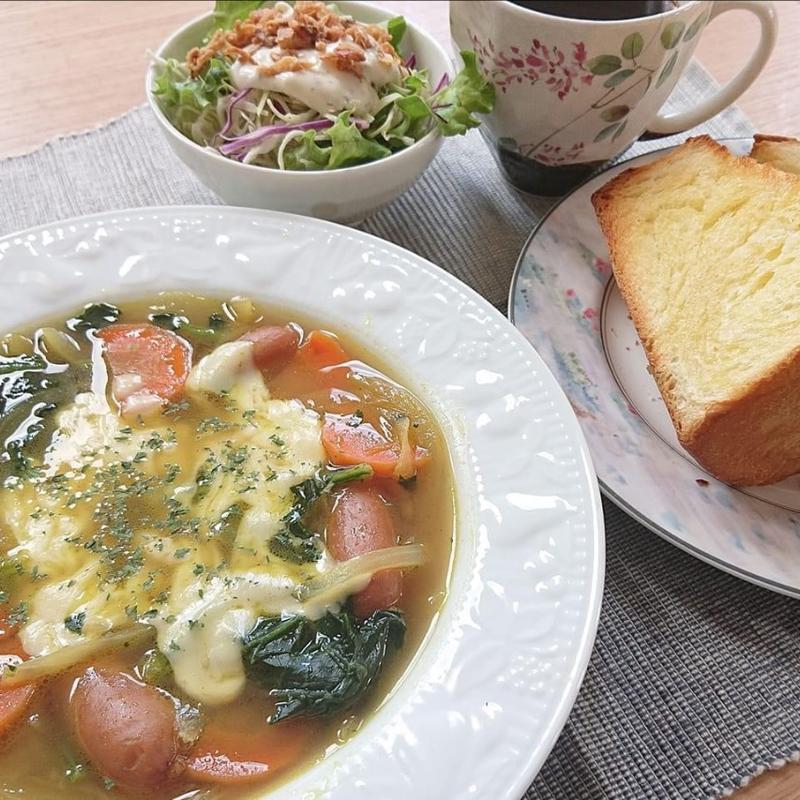 チーズカレースープ&厚切りトースト(ラクレット×ラクレット)