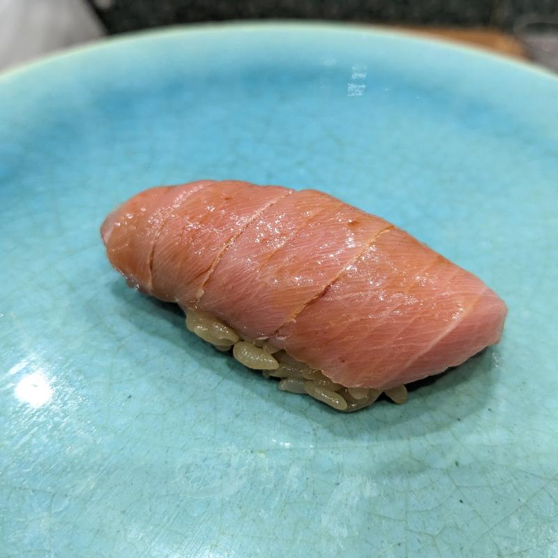 塩釜産本鮪中とろ(野毛のおにかい)