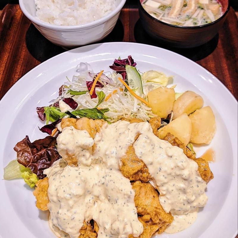 チキン南蛮定食(5個)(ボンバーキッチン )