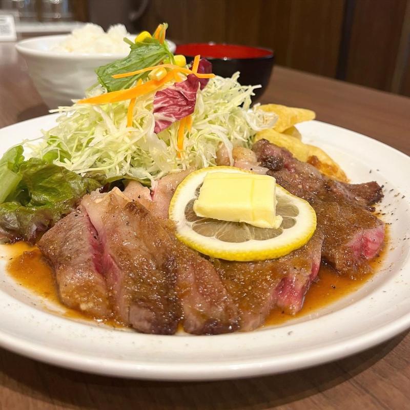 サーロインステーキ定食(ボンバーキッチン )