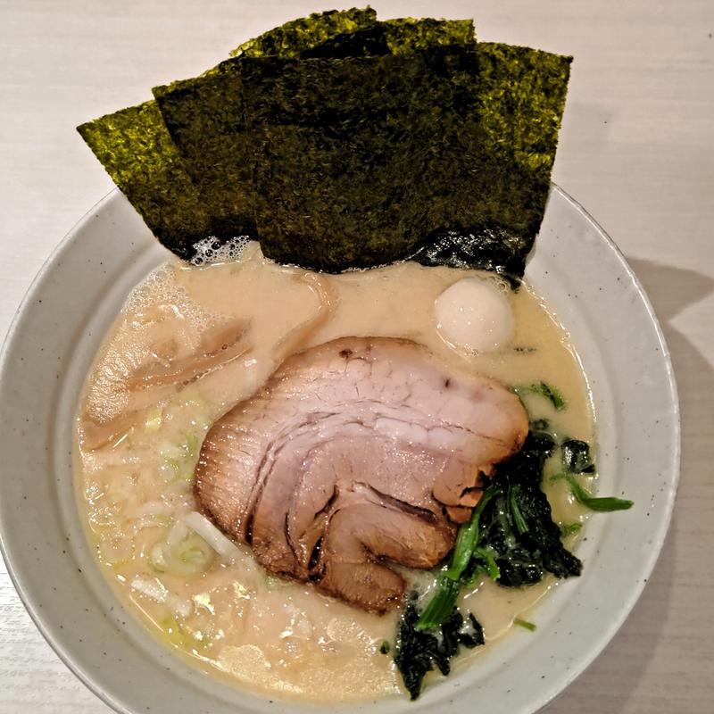 塩豚骨ラーメン(ゴル家 伊勢佐木モール店)