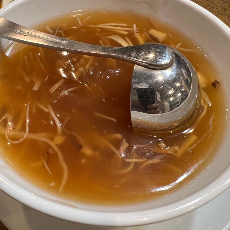 フカヒレスープ(オーダー式食べ放題 黄山飯店 横浜中華街)