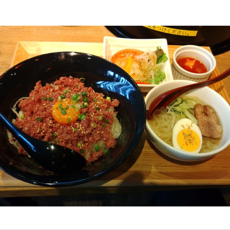 牛たんコンビーフ丼セット(仙臺ホルモン ガッツ 石巻門脇店)