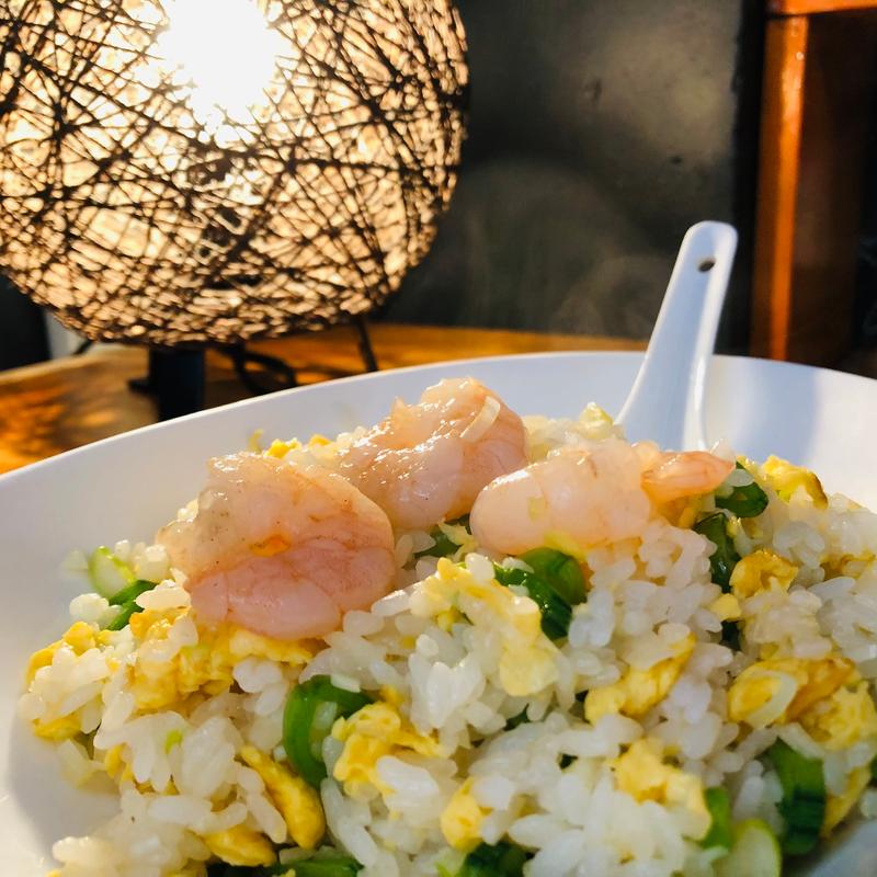 海老とスナップえんどうの炒飯(家常菜 博朱)