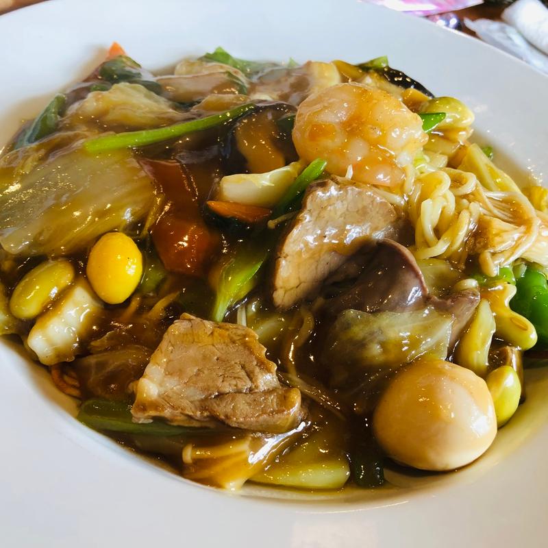 五目あんかけ焼きそば(中国料理 杏仁香 （チュウゴクリョウリ アンニンシャン）)