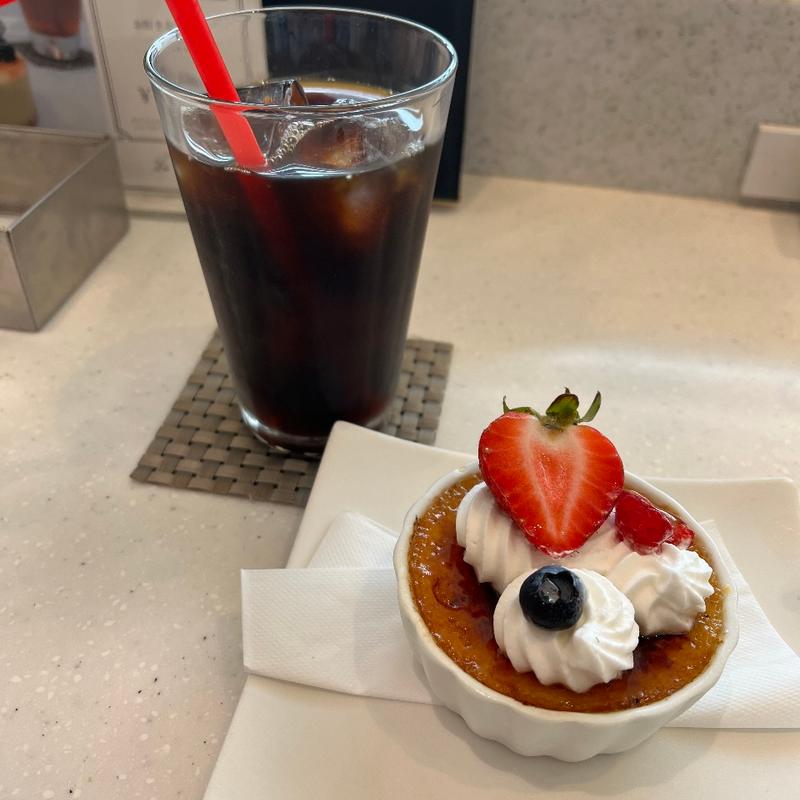 ケーキセット、クレームピュリュレ(ラ・プレシューズ 四谷)