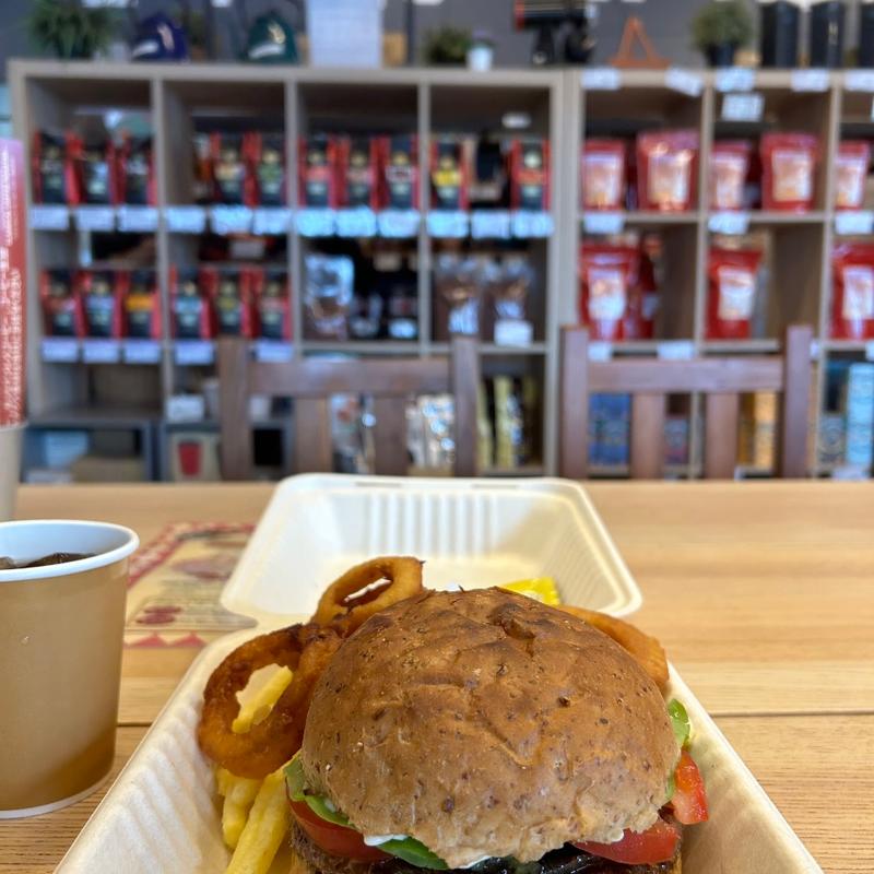 クラシックバーガー　ポテオニコンボ(CLASSICAL COFFEE ROASTER COMPANY ロースト工場倉庫売場店)