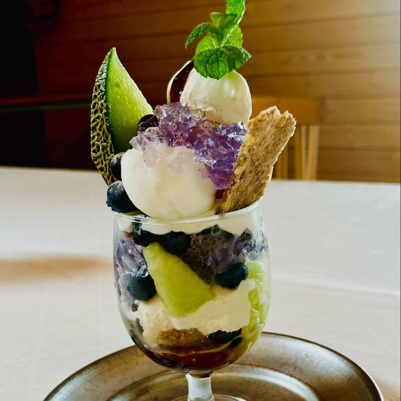 農場の摘みたてフレッシュブルーベリーのパフェ(レギュラーサイズ)(タンジョウファームキッチン)