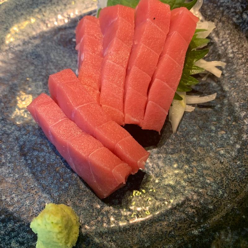 まぐろ刺身(炭火大衆酒場 やっとこ 大塚本店)