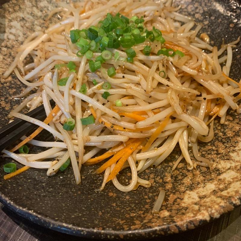 もやし炒め(炭火大衆酒場 やっとこ 大塚本店)