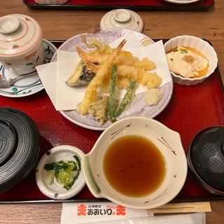天ぷら定食(おおいり 有田店)
