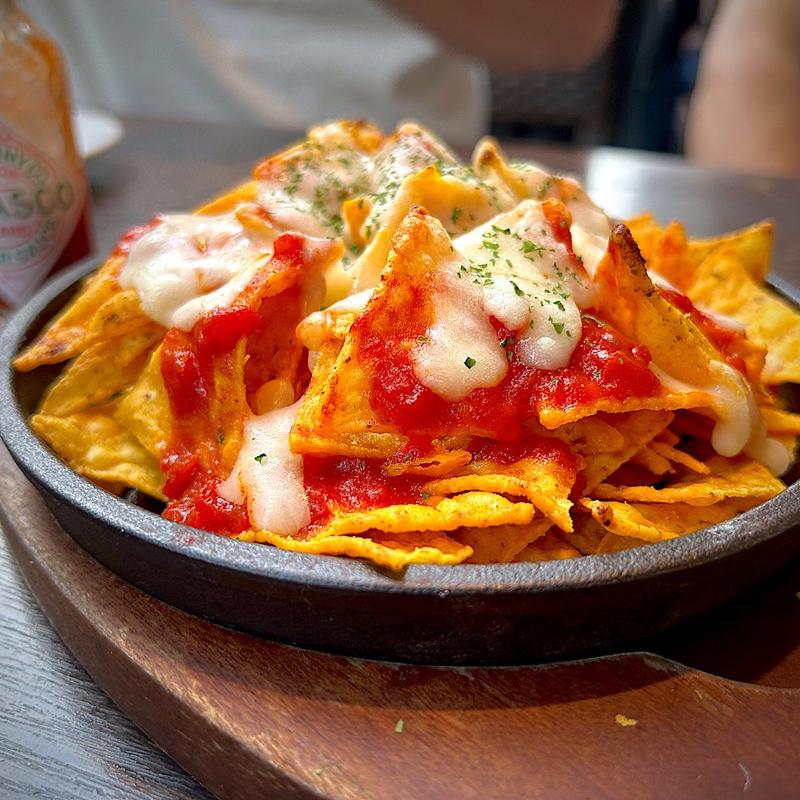 チーズナチョス(チーズバル ミツバチ)