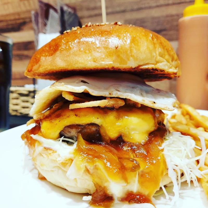 柚子薫るここにしかない照りたまバーガー(3000日かけて完成した極上ハンバーガー本町靭公園店)