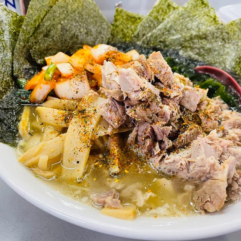 ネギ塩ラーメン＋海苔＋わかめ＋辛タマ(ラーメンショップ 122号騎西店)