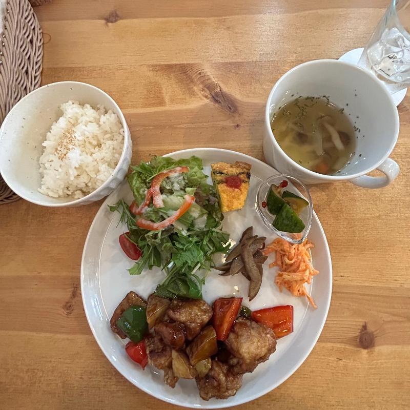 彩り野菜と鶏肉の甘酢あんかけ(CAFE & PUBLIC HOUSE Little)