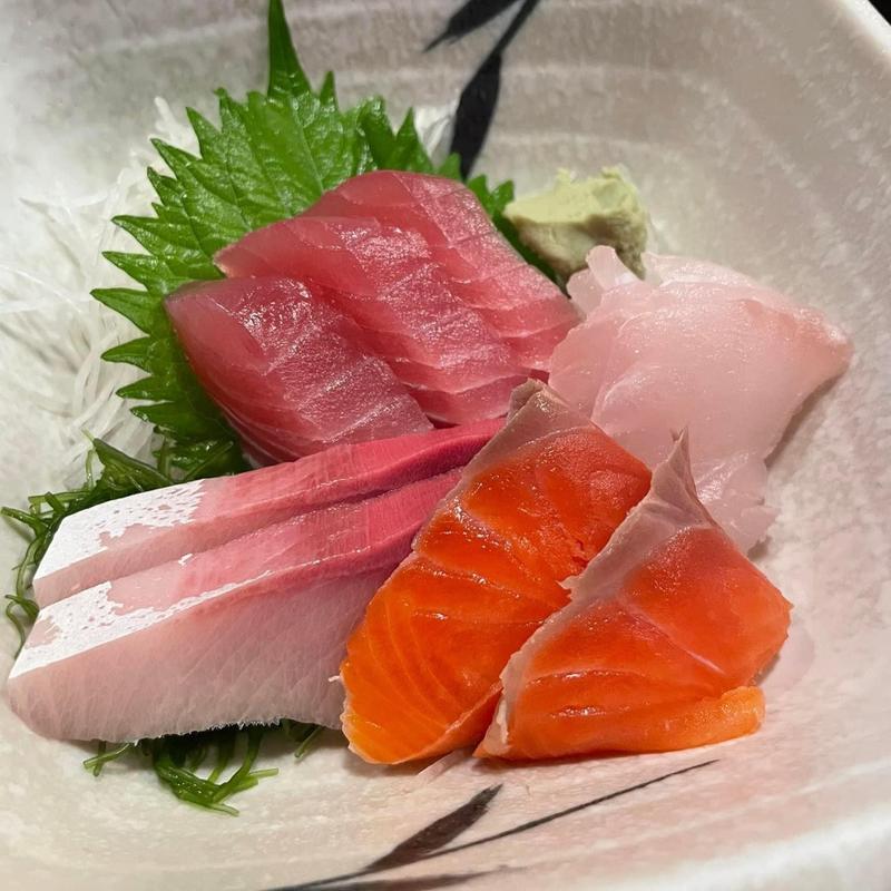 刺身盛り合わせ(ろばた憩)