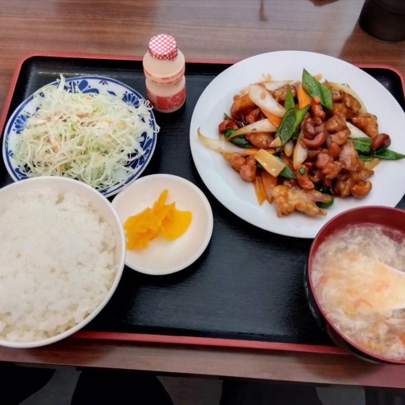 鶏肉カシュウナッツ炒め定食(台湾料理　菜里香)