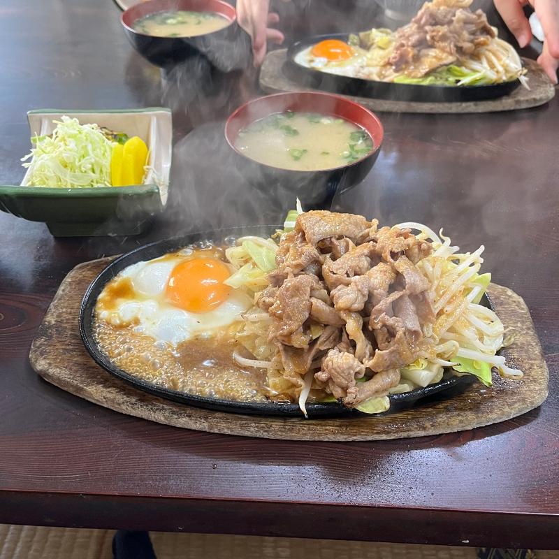 ホルモン定食(仔馬ドライブイン )