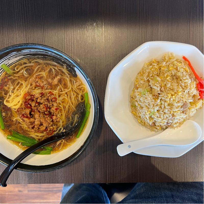 台湾ラーメンと炒飯のセット(佰吉)