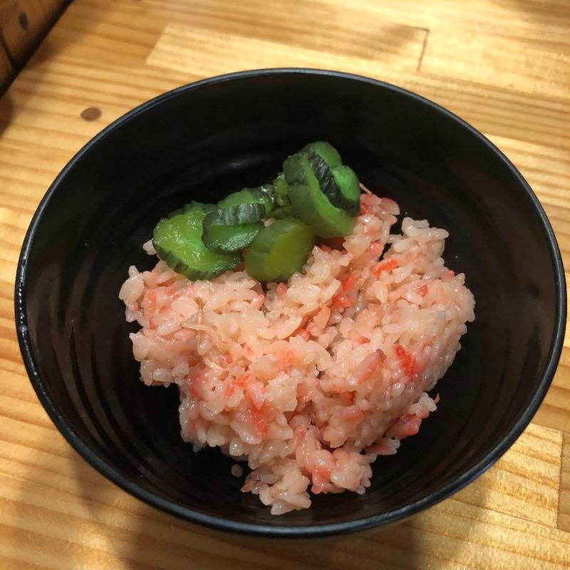 ランチサービスのかやくごはん（紅生姜の混ぜご飯）(らーめん能登山 辻堂別館)