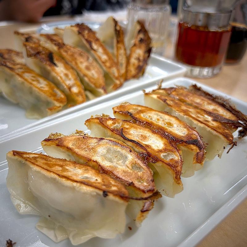 焼き餃子(ひとくち餃子 ストライク 名古屋駅本店)