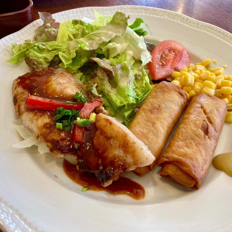 国産豚のグリル特製焼肉ソース＆春巻ランチ（スープ・ライス付）(ロイヤルホスト曳舟店)