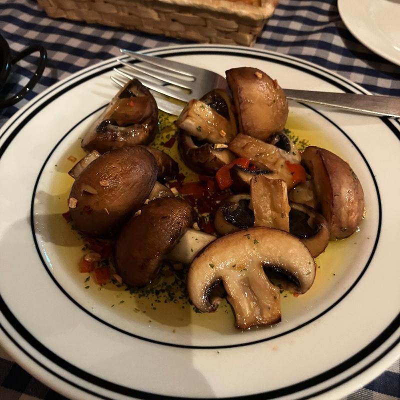 マッシュルームのアヒージョ(エル・カステリャーノ)