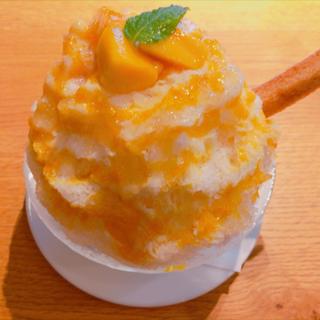 マンゴーとレモンのかき氷(嵜本高級食パン専門店大阪初號本店)