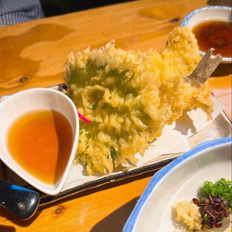 キスの天ぷら(魚里ゐ夷 （とりいえびす）)