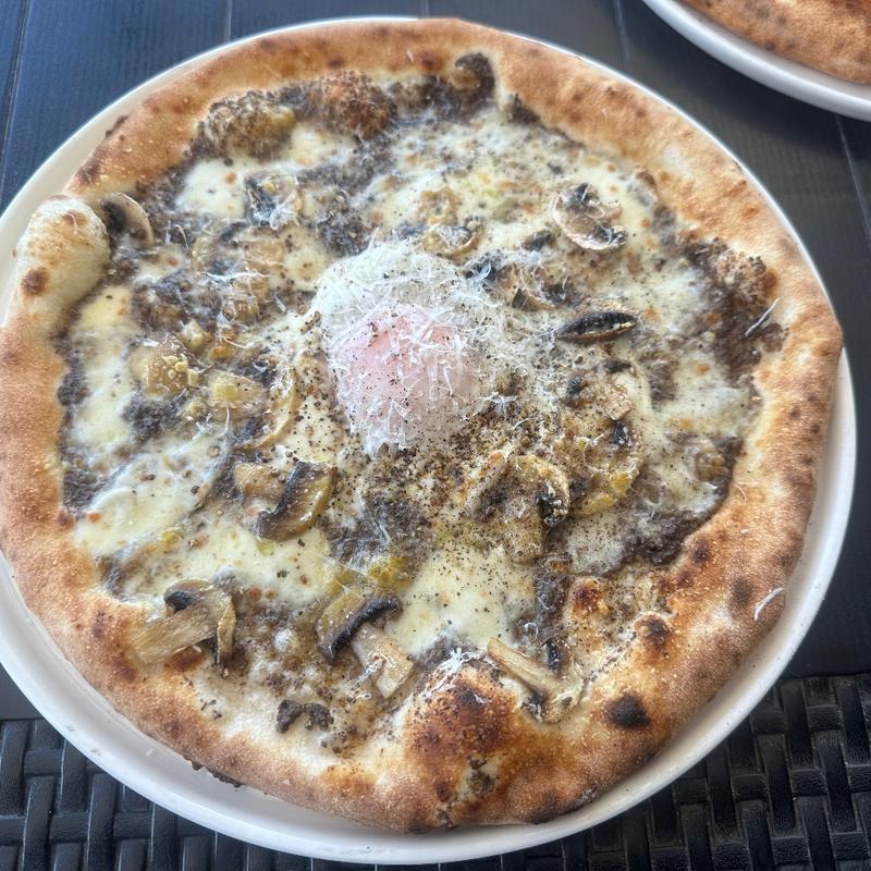 サマートリュフとマッシュルームのビスマルク(SAKURAGUMI (さくらぐみ))