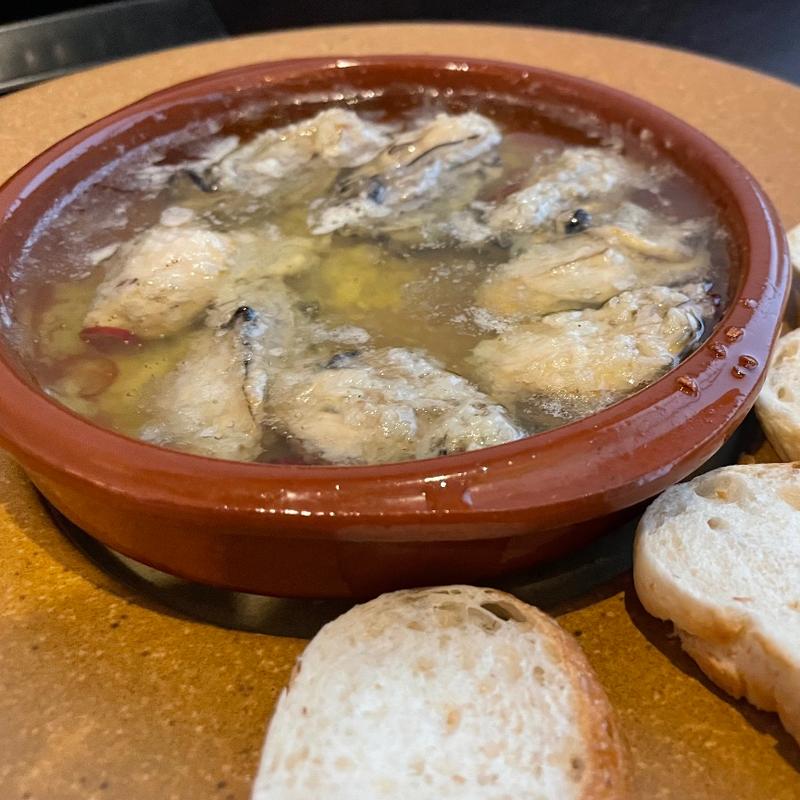 カキのアヒージョ(パンソ )