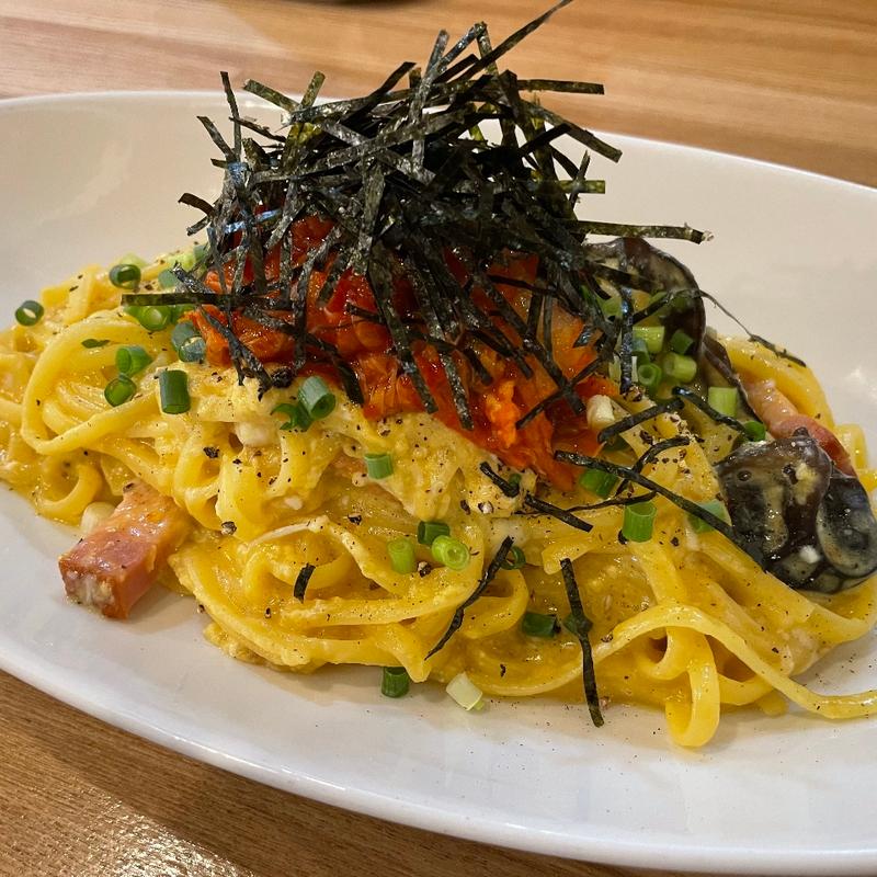 スパ吉流カルボナーラ熟成キムチ乗せ(スパ吉 （スパキチ）)