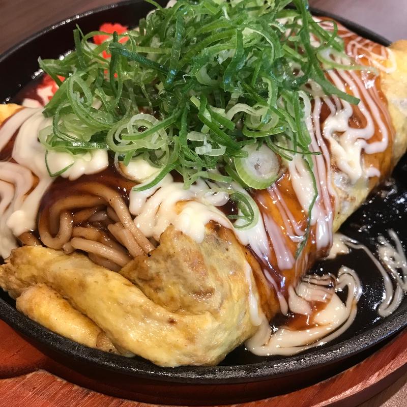 オムソバ(粉もん屋八 札幌琴似店)