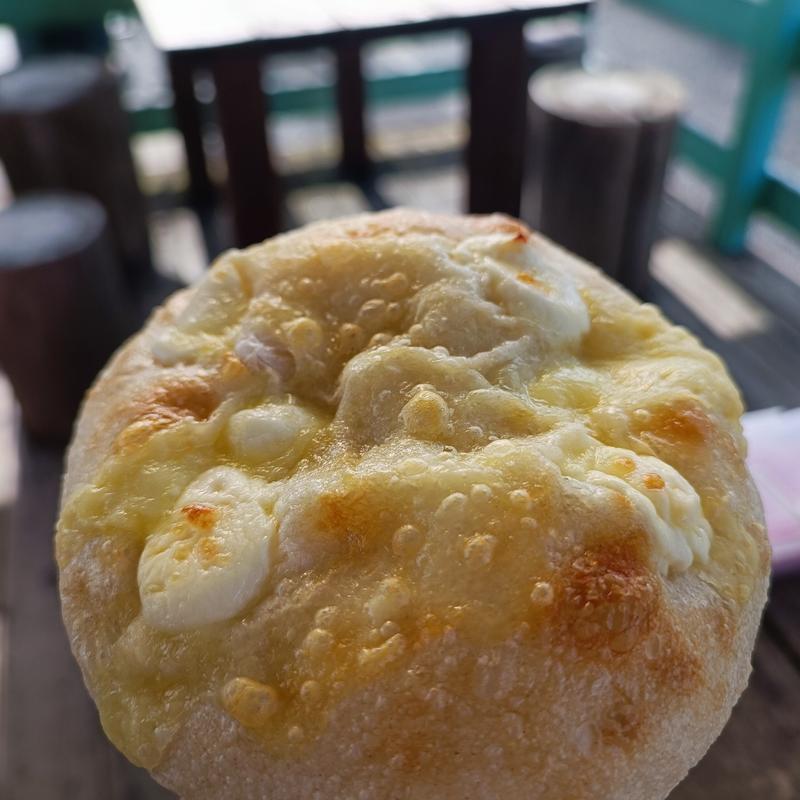 チーズフォンデュ塩パン(ブンブン 小麦の郷)