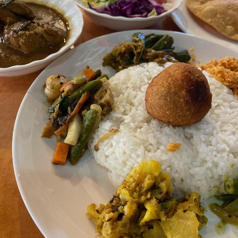 スペシャルランチ(スリランカ居酒屋デルシャン)