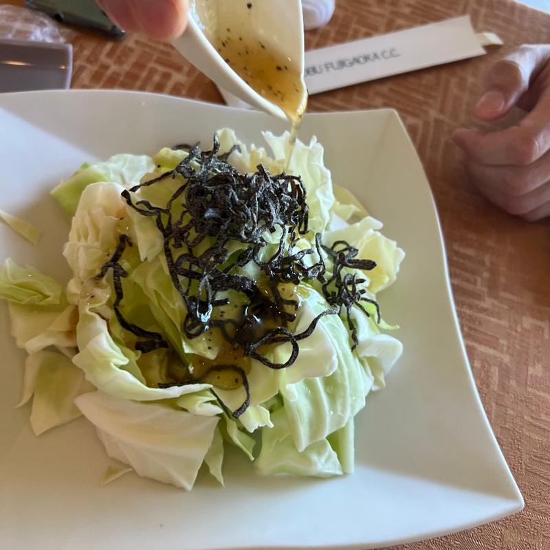 キャベツと塩昆布　塩ダレサラダ(東武藤が丘カントリー倶楽部)