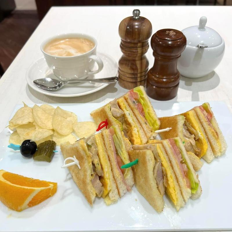 アメリカンクラブハウスサンドイッチ(喫茶 薔薇窓)