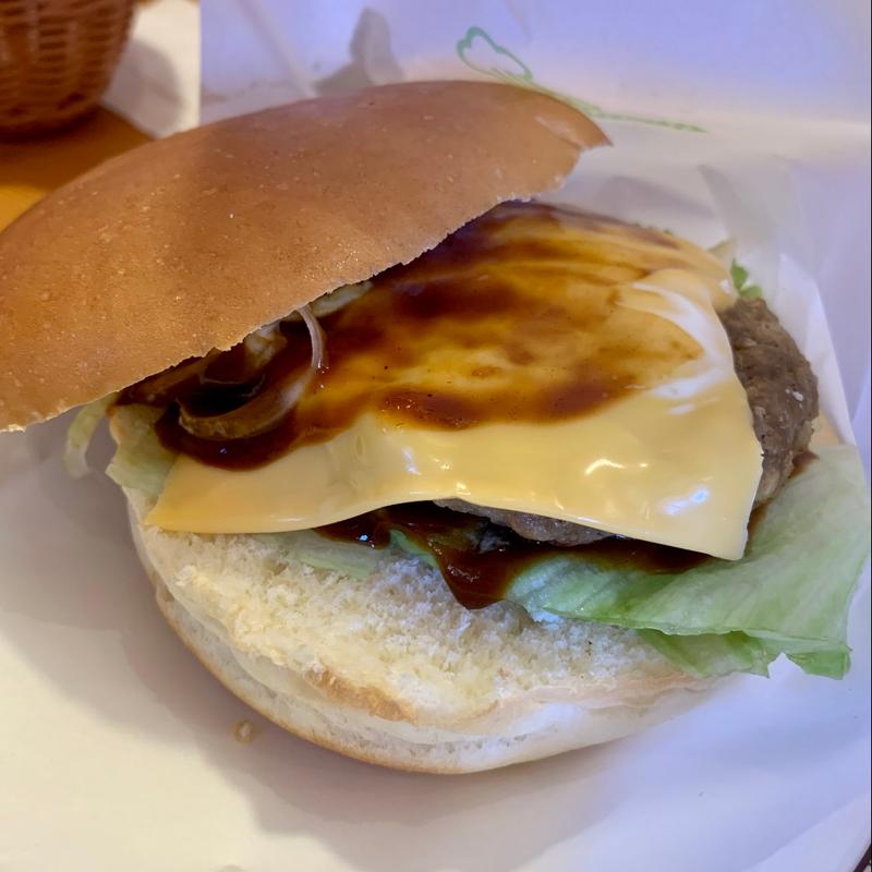 自慢のドミグラスバーガー(コメダ珈琲店 牧之原店 )