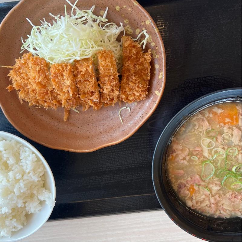 とん汁定食(ロースカツ)(かつや 見附店 )