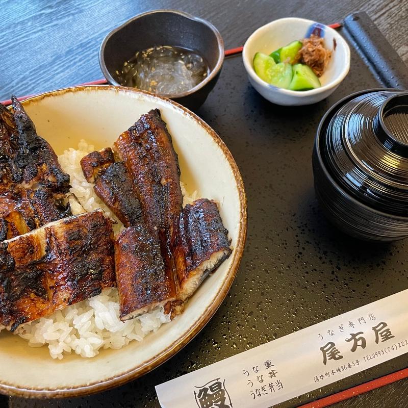 特上うな丼(うなぎ専門店 尾方屋 （ウナギセンモンテン オガタヤ）)