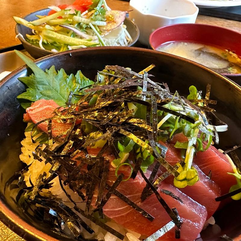 まぐろ丼定食(しおかわ )