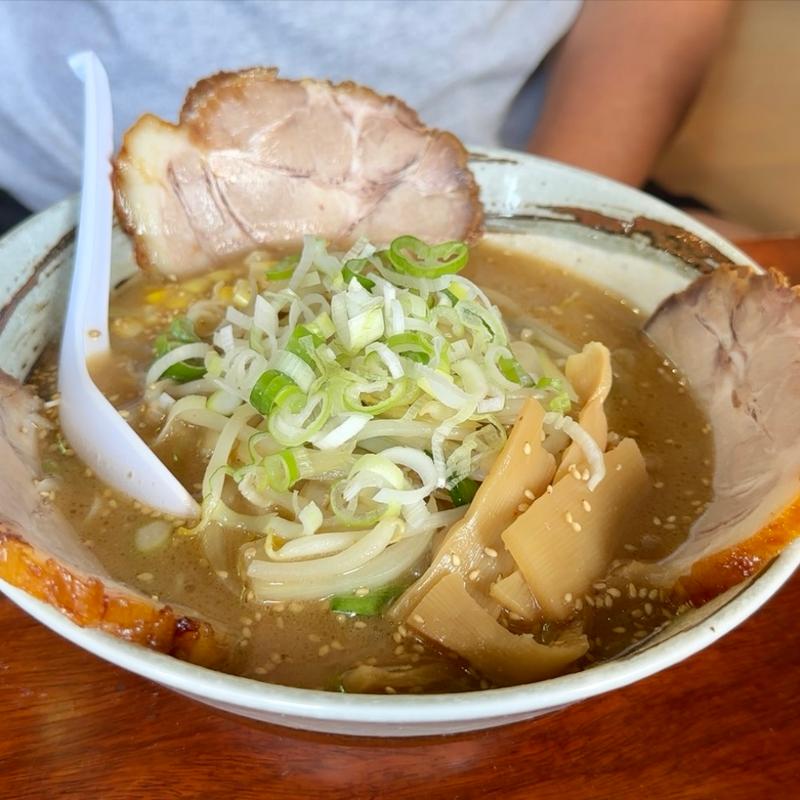 味噌チャーシュー麺(和洋居酒屋 赤い屋根)