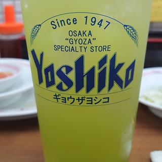 香ばし緑茶ハイ(大阪餃子専門店よしこ 青物横丁店)