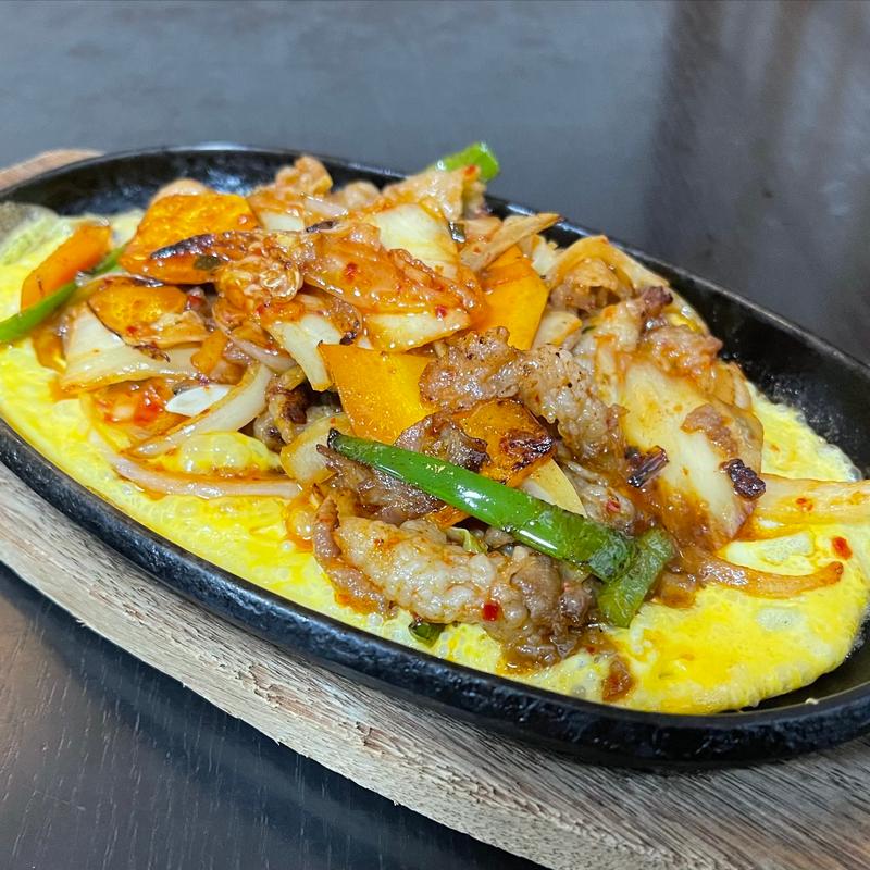 豚キムチ鉄板(ウェルビー 今池 )