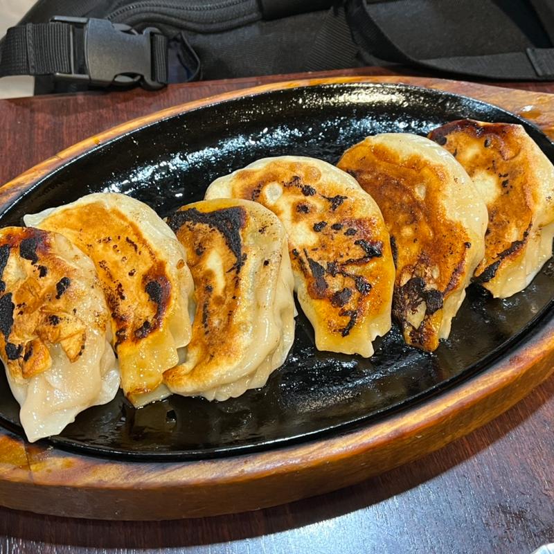 特製ジャンボ餃子6個(四川料理 元祖麻婆豆腐 新宿店)