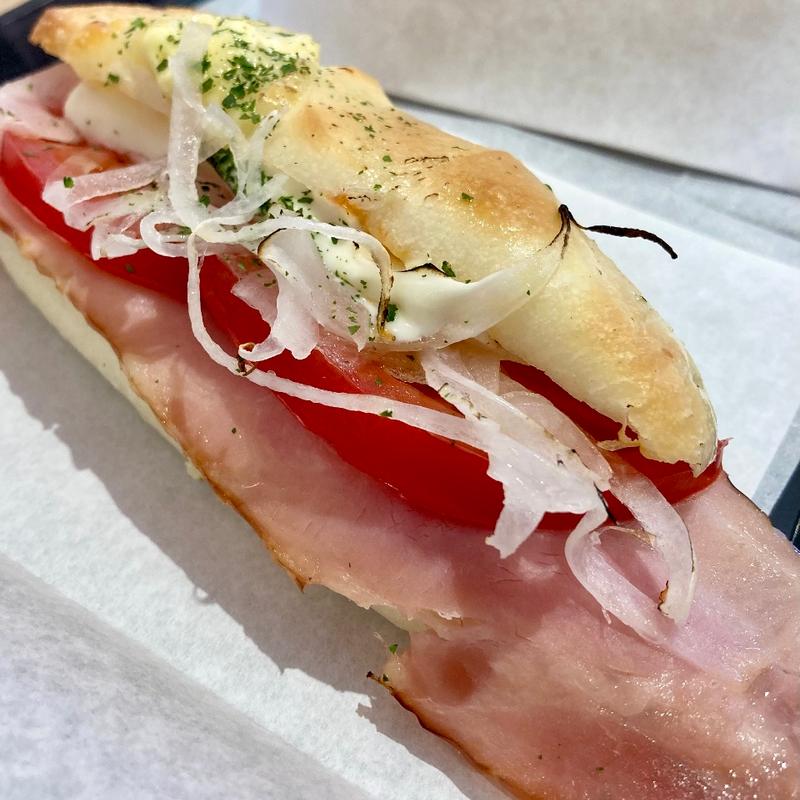 石窯パニーニ(ﾍﾞｰｺﾝ&ﾄﾏﾄ)(石窯パン工房 ベルフラン 巽東店)