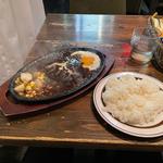 Juju鉄板ハンバーグステーキ(トム ボーイ カフェ （TOM BOY cafe）)